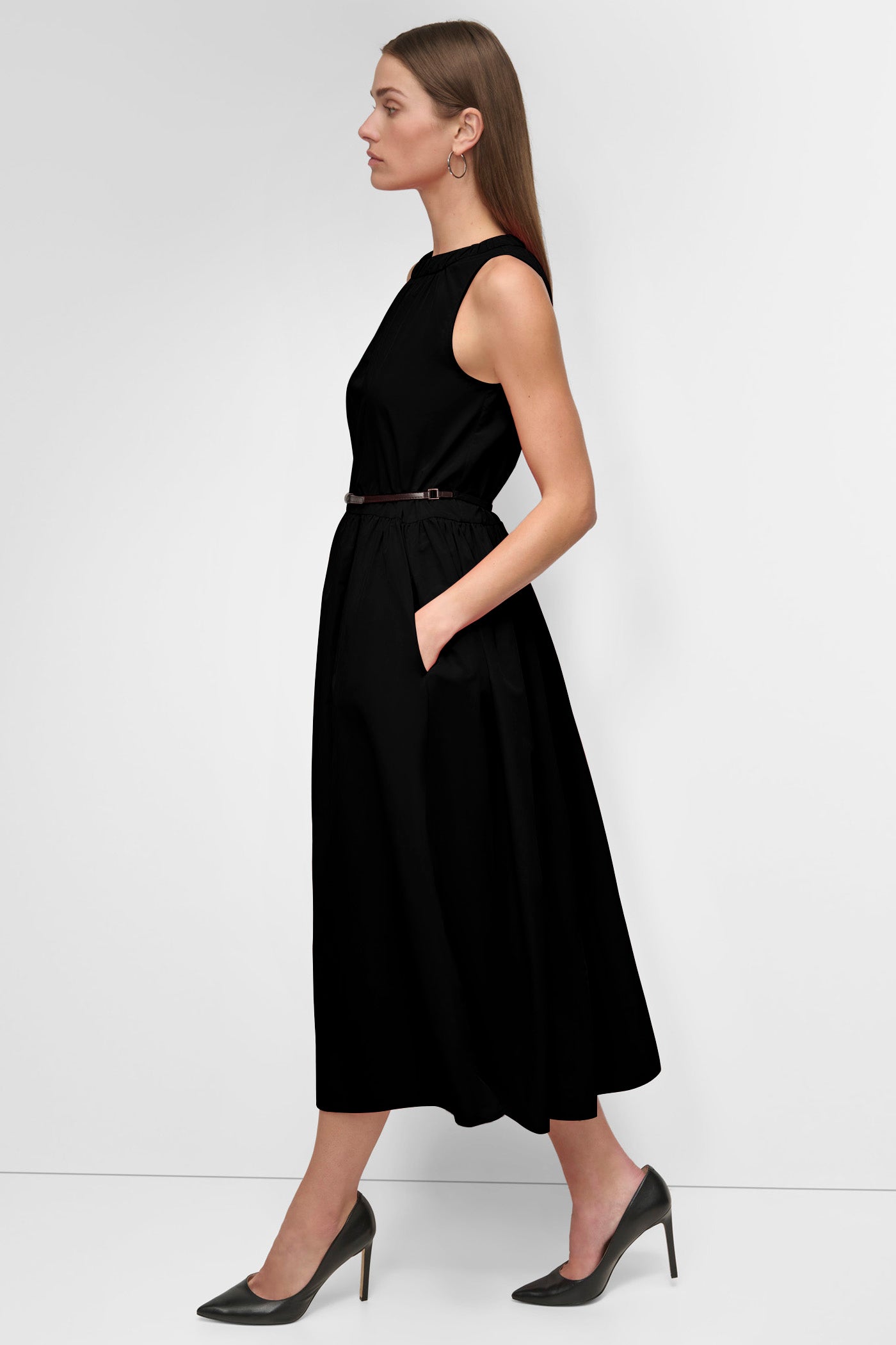 SLEEVELESS SHIRRING NECK DRESS
