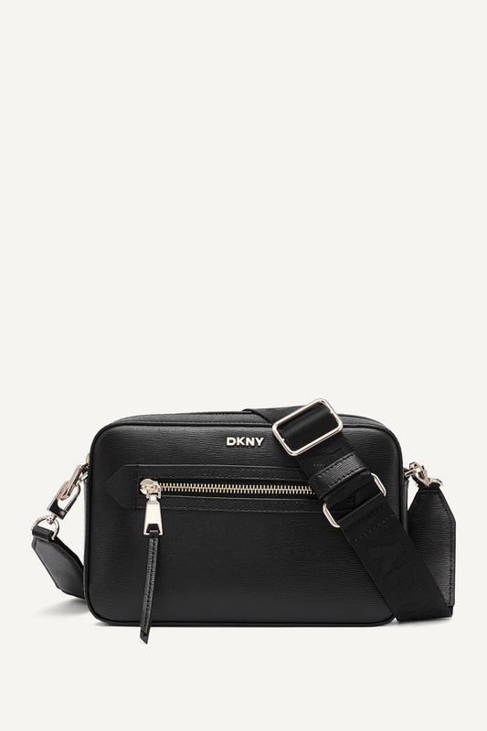 حقيبة كاميرا صغيرة في شارع براينت