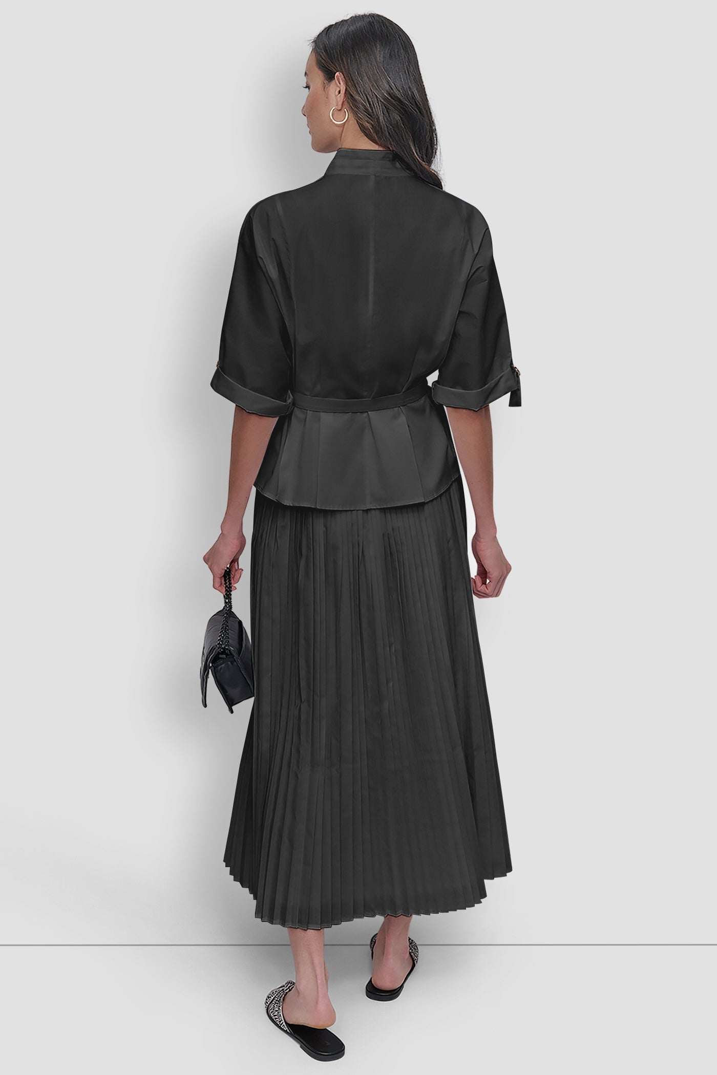 SMALL SLEEVE V NECK PLEATED TOP