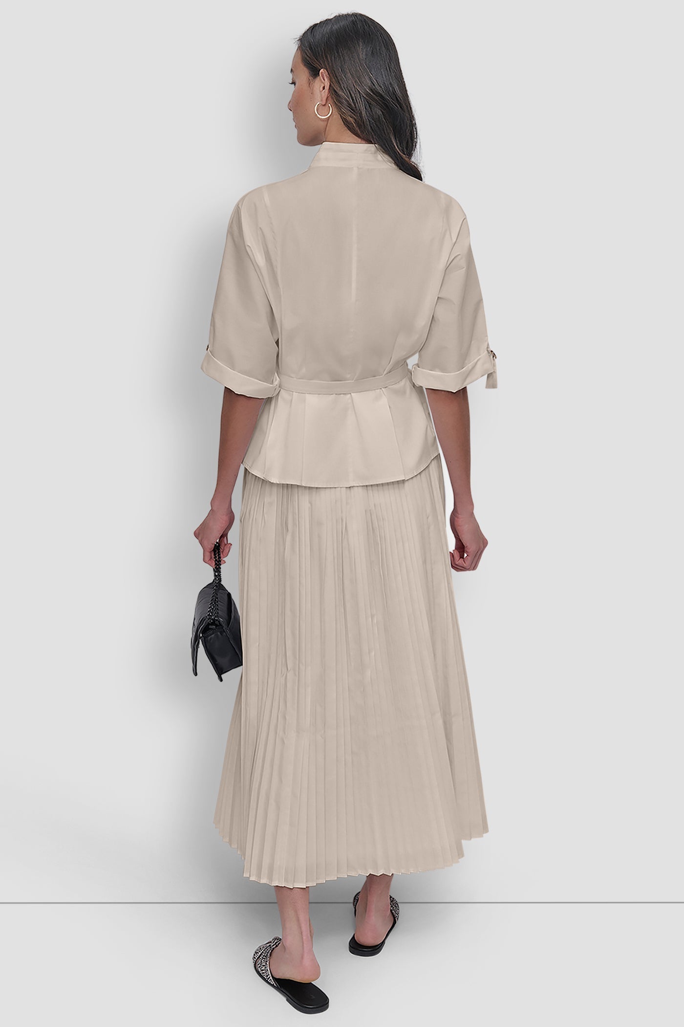 SMALL SLEEVE V NECK PLEATED TOP