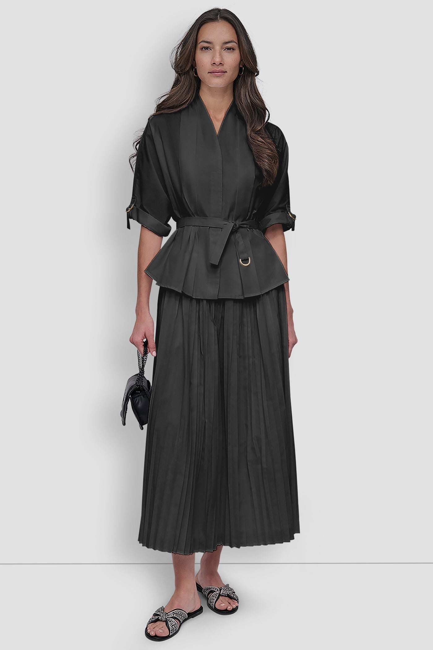 SMALL SLEEVE V NECK PLEATED TOP