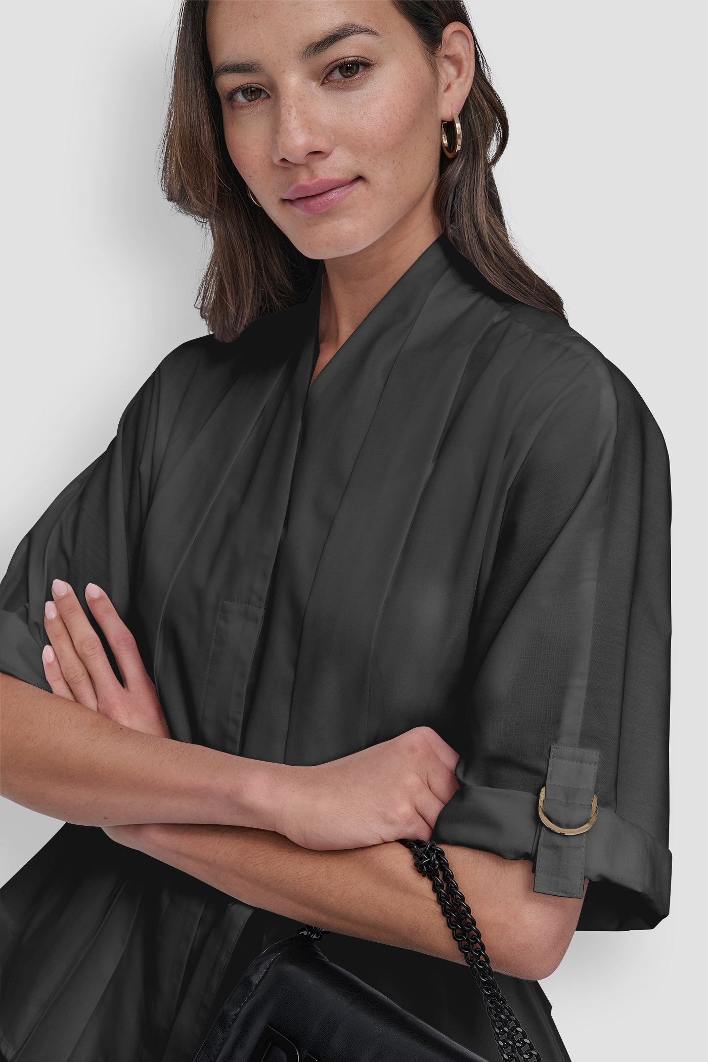 SMALL SLEEVE V NECK PLEATED TOP