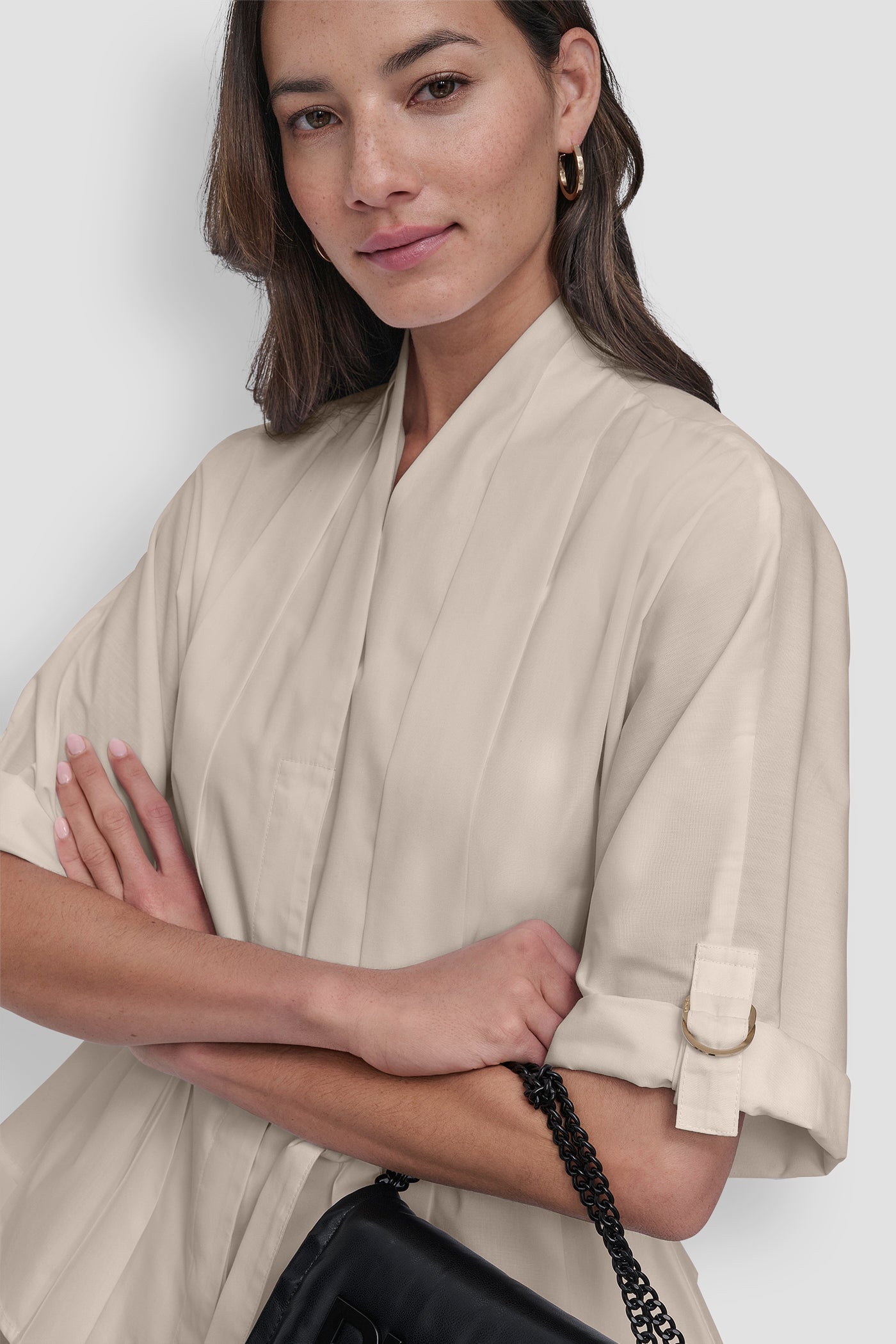 SMALL SLEEVE V NECK PLEATED TOP