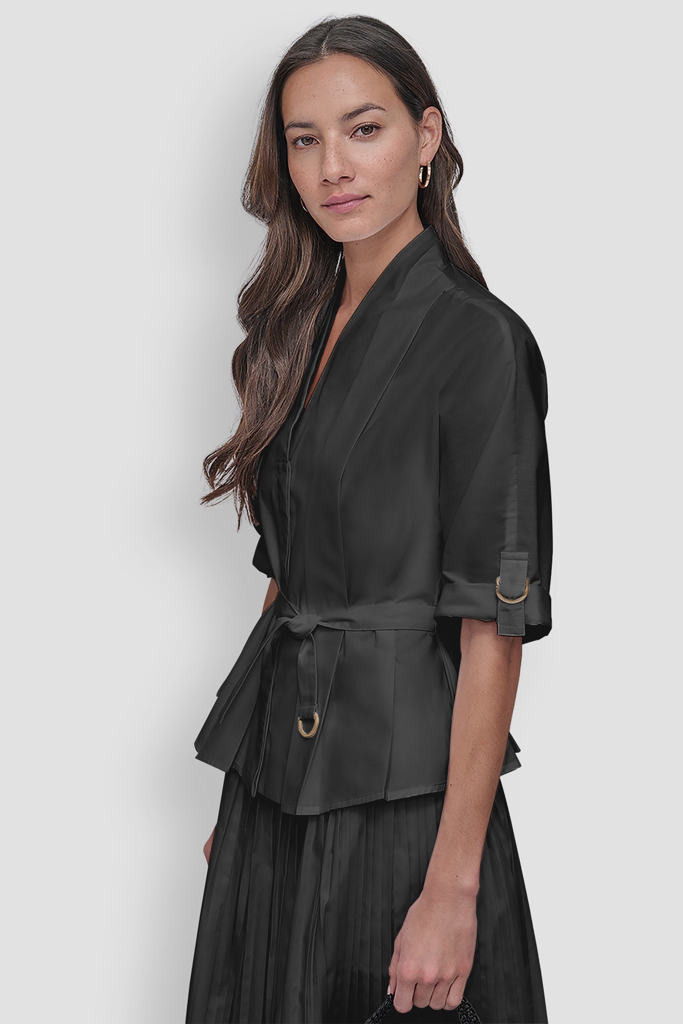 SMALL SLEEVE V NECK PLEATED TOP