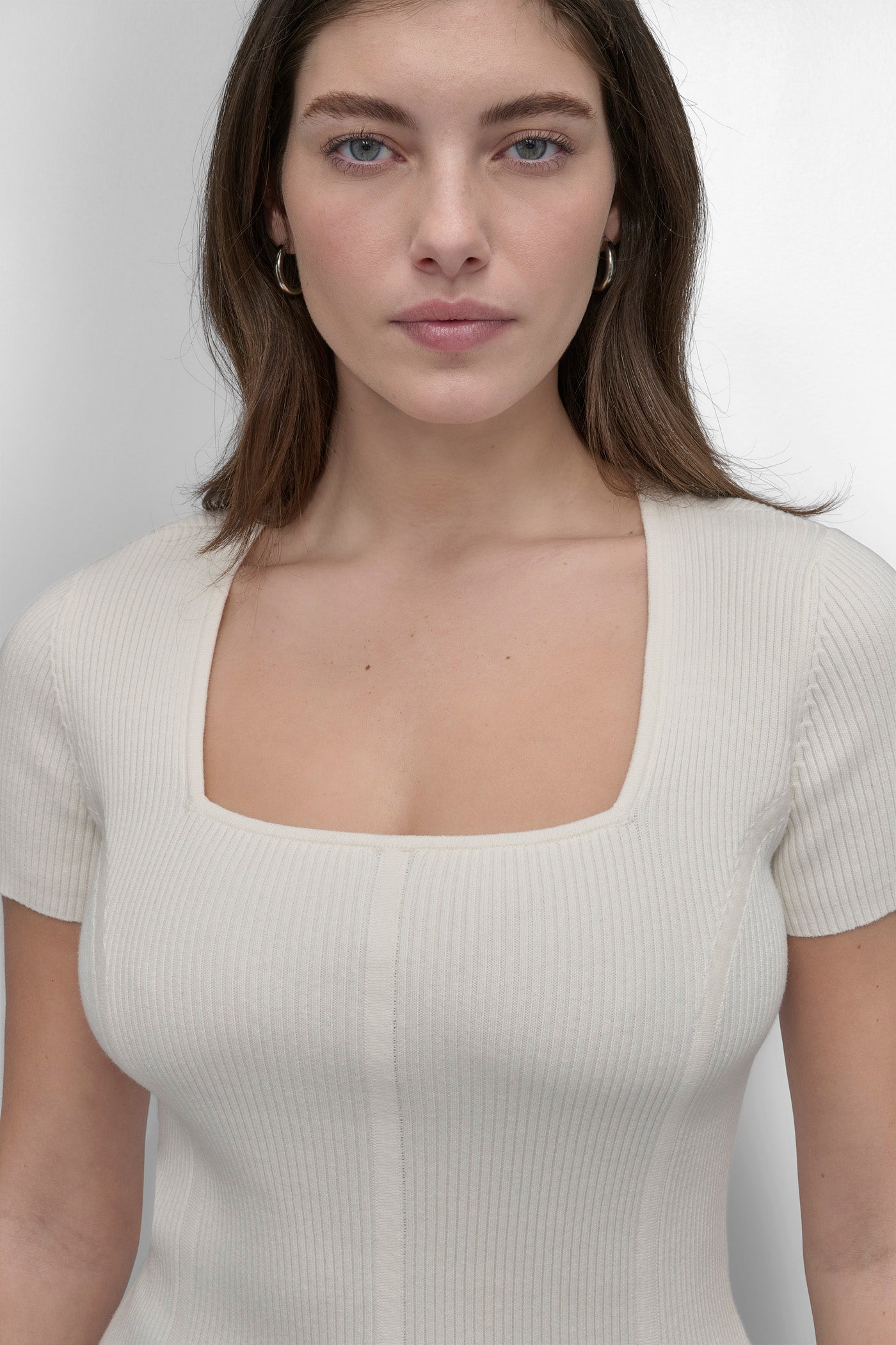 CAP SLEEVE SQUARE NECK TOP