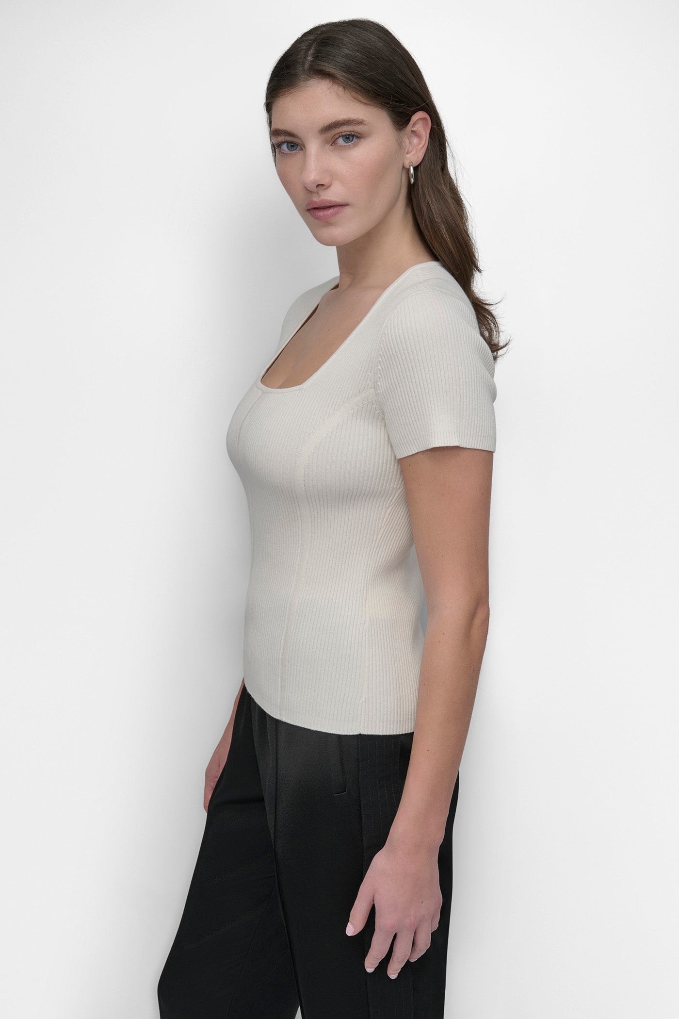CAP SLEEVE SQUARE NECK TOP