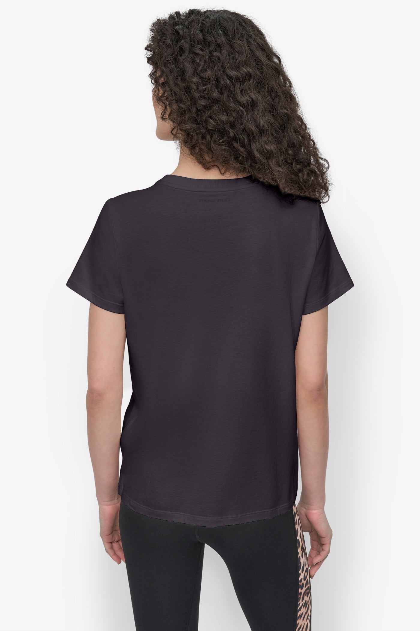 SHORT SLEEVED RELAXED FIT TEE
