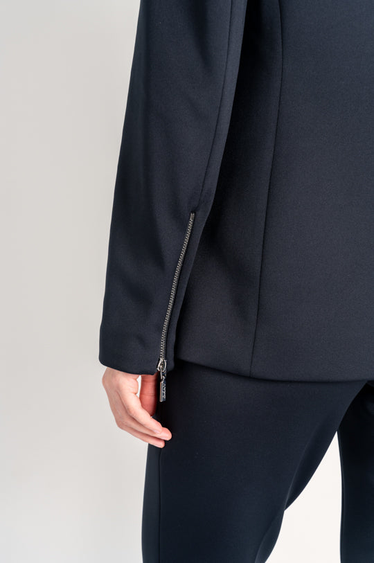 ONE BUTTON JACKET WITH HOOD