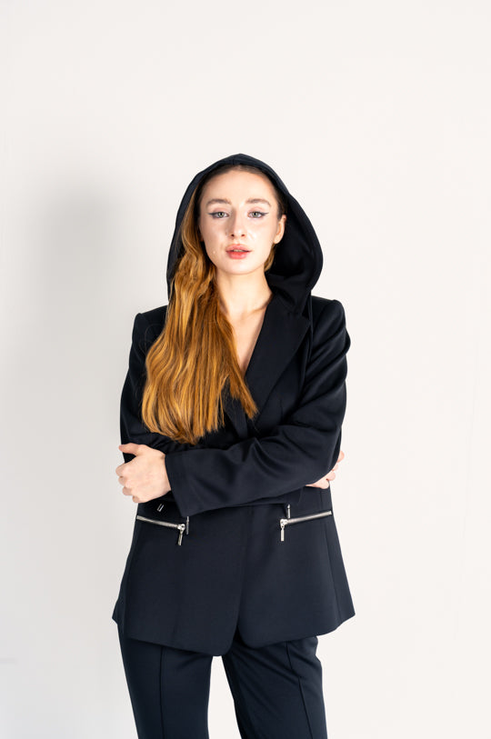 ONE BUTTON JACKET WITH HOOD