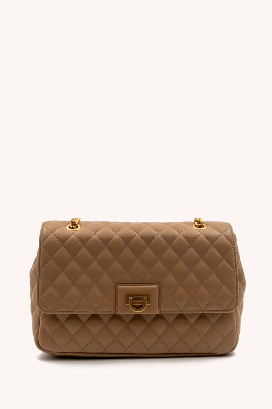 حقيبة كتف فينلي بغطاء قلاب كبيرة الحجم