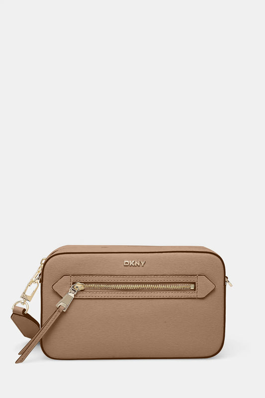 حقيبة كاميرا صغيرة في شارع براينت