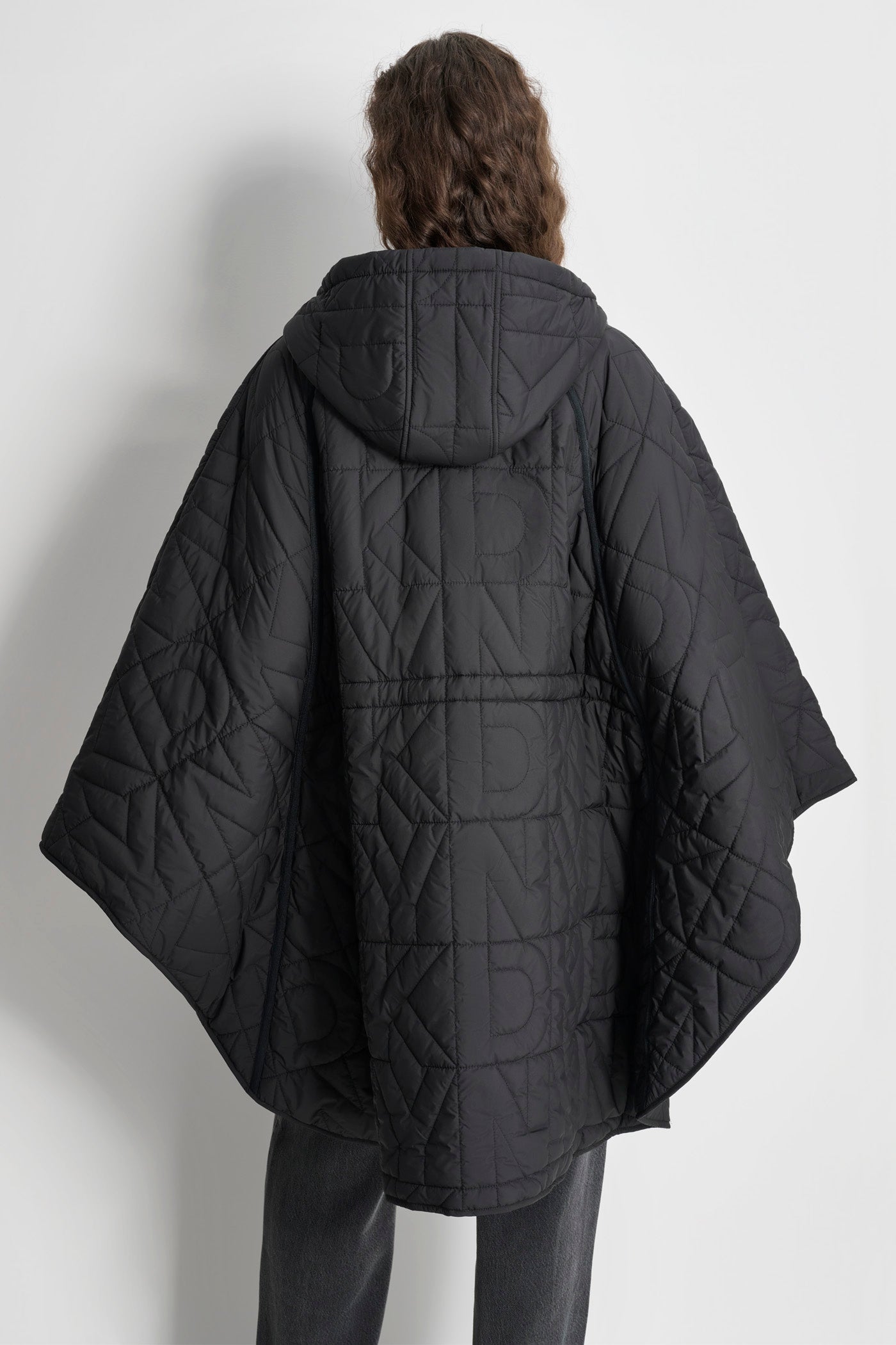 LONG SLEEVE QUILTED LOGO OVERSIZE CAPE