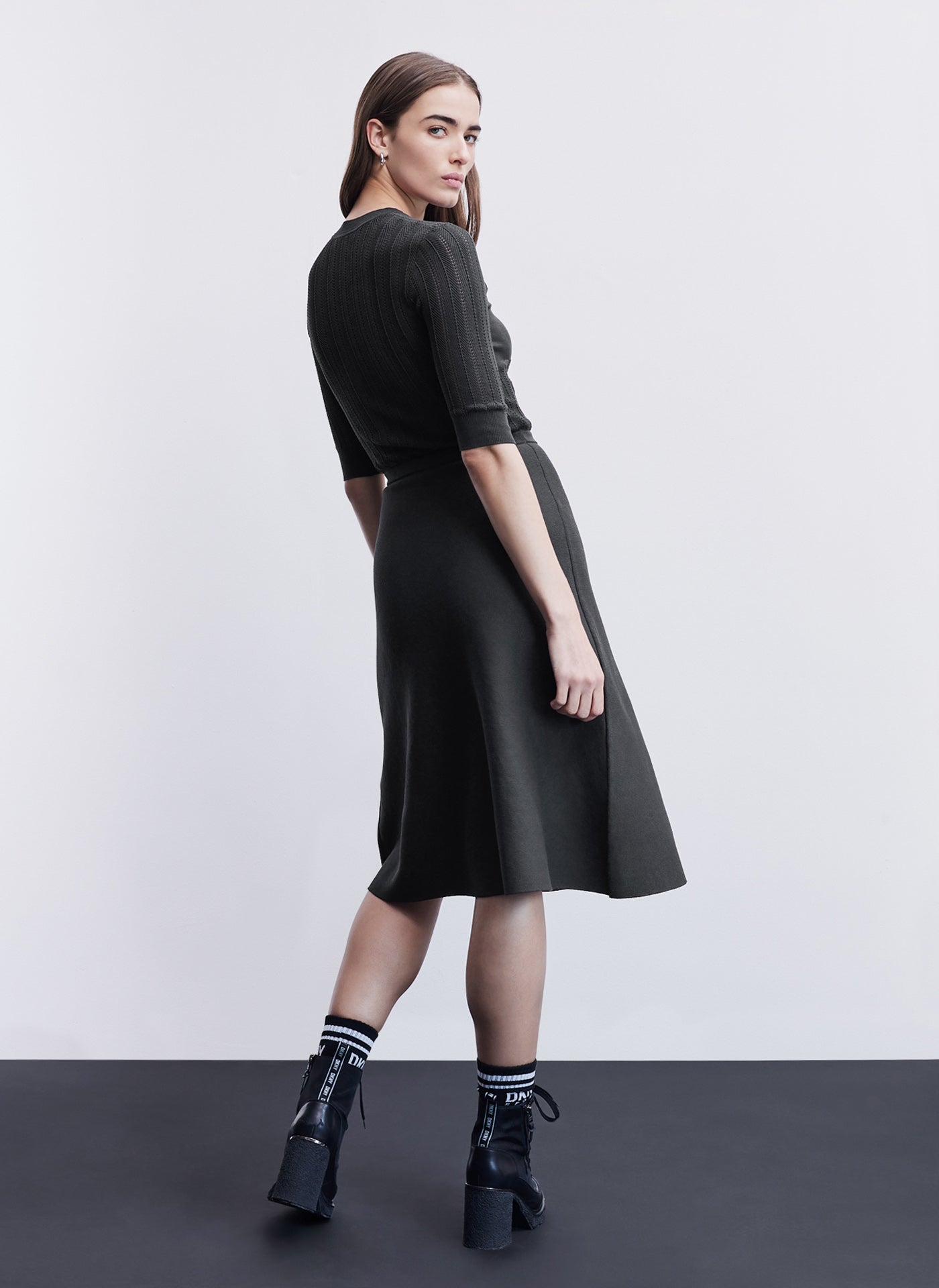 Elbow Sleeve Knit Midi Dress