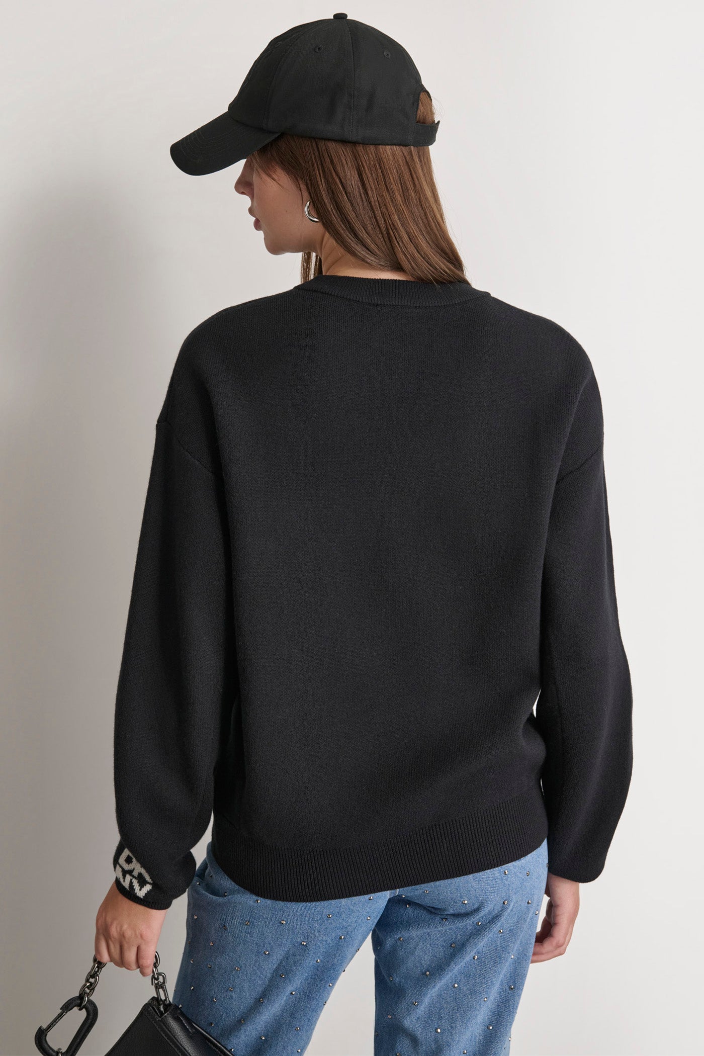 LONG SLEEVE CREW NECK SWEATER