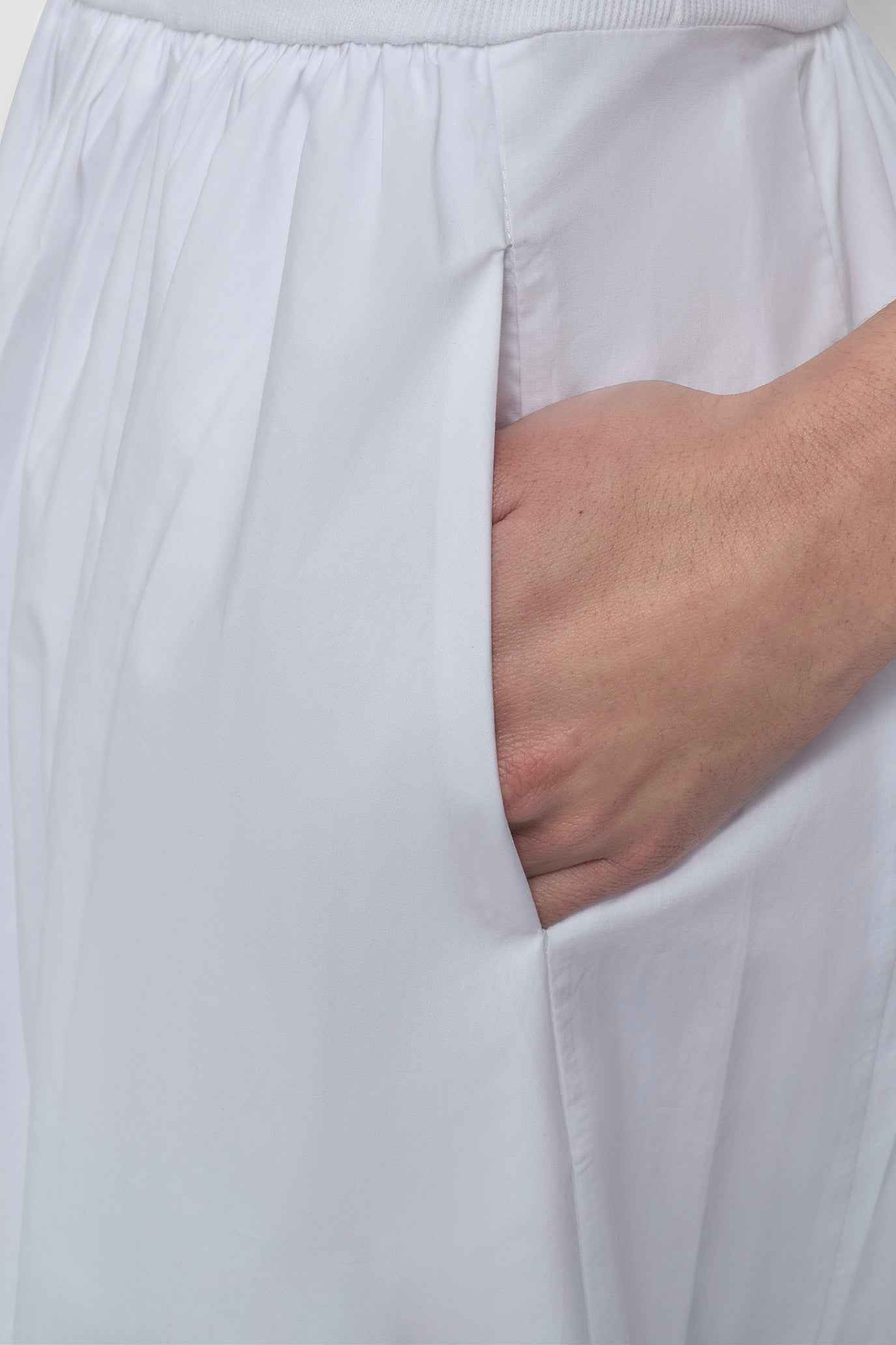فستان مضلع بدون أكمام 