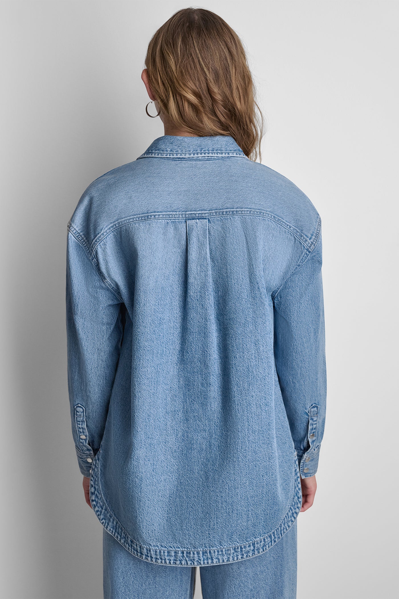 OVERSIZED SHIRT W LONG SLEEVE