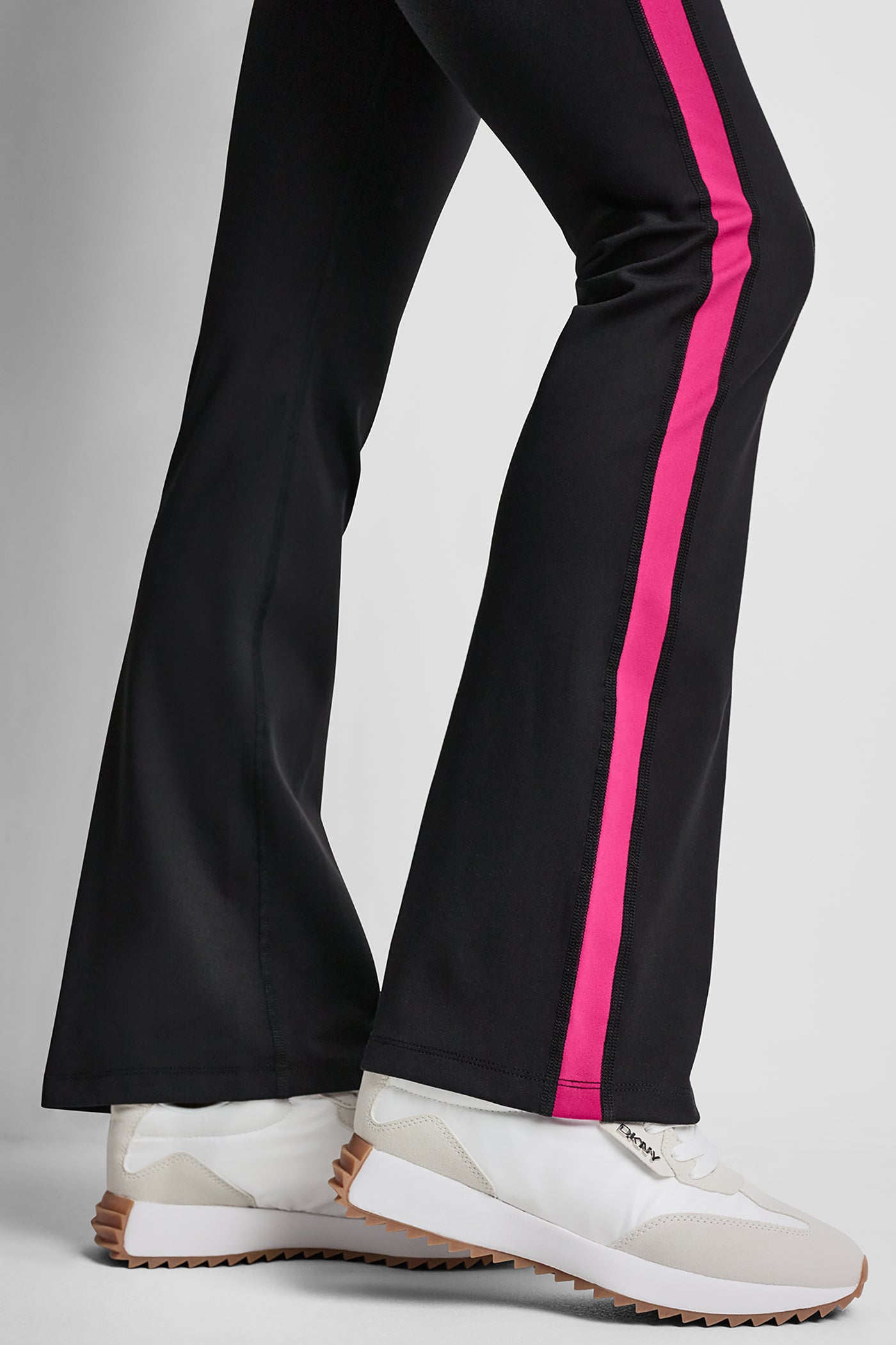 HIGH-RISE STRIPE FLARE LEGGING
