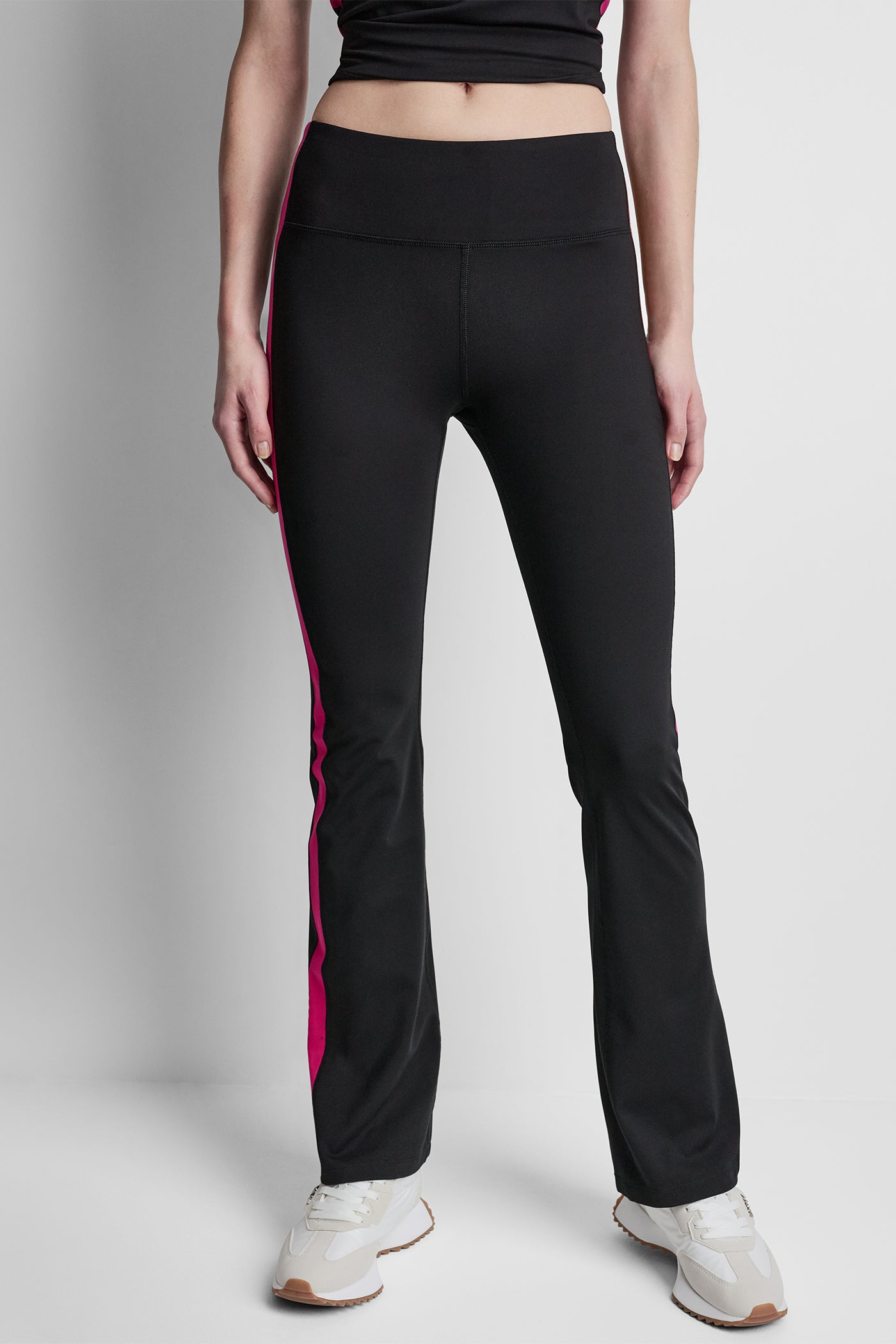 HIGH-RISE STRIPE FLARE LEGGING