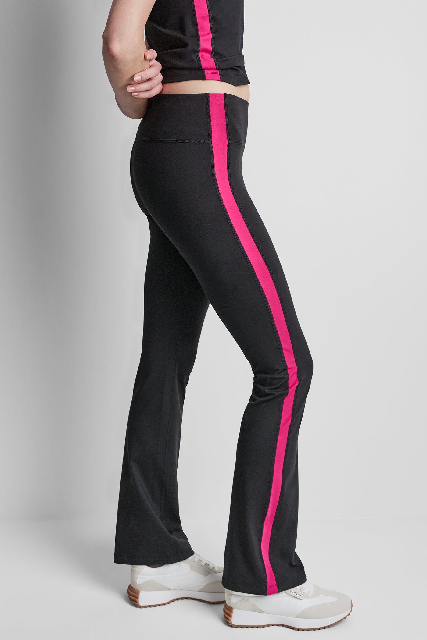 HIGH-RISE STRIPE FLARE LEGGING