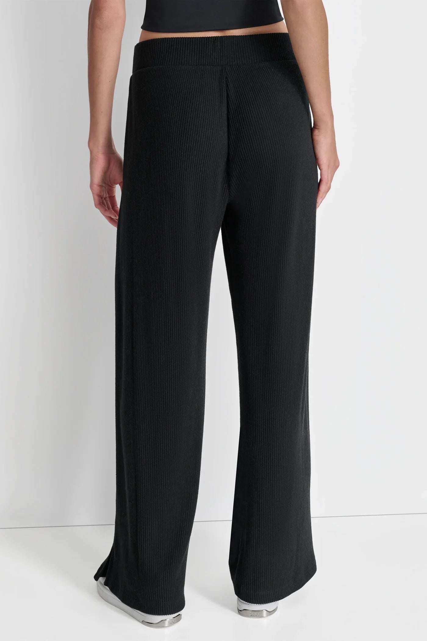 RELAXED STRAIGHT LEG PANT WITH POCKETS