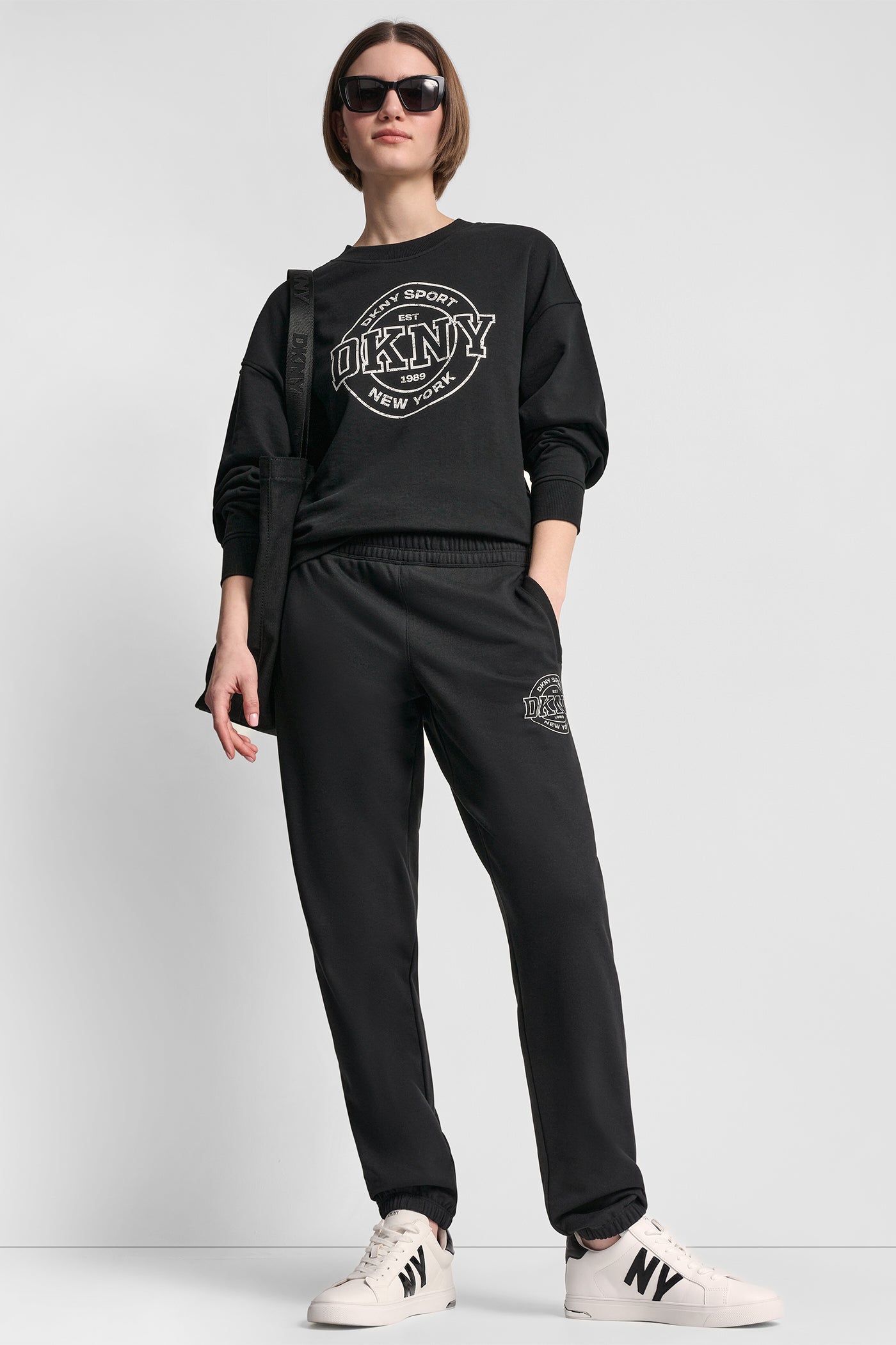 DKNY COLLEGIATE MEDA