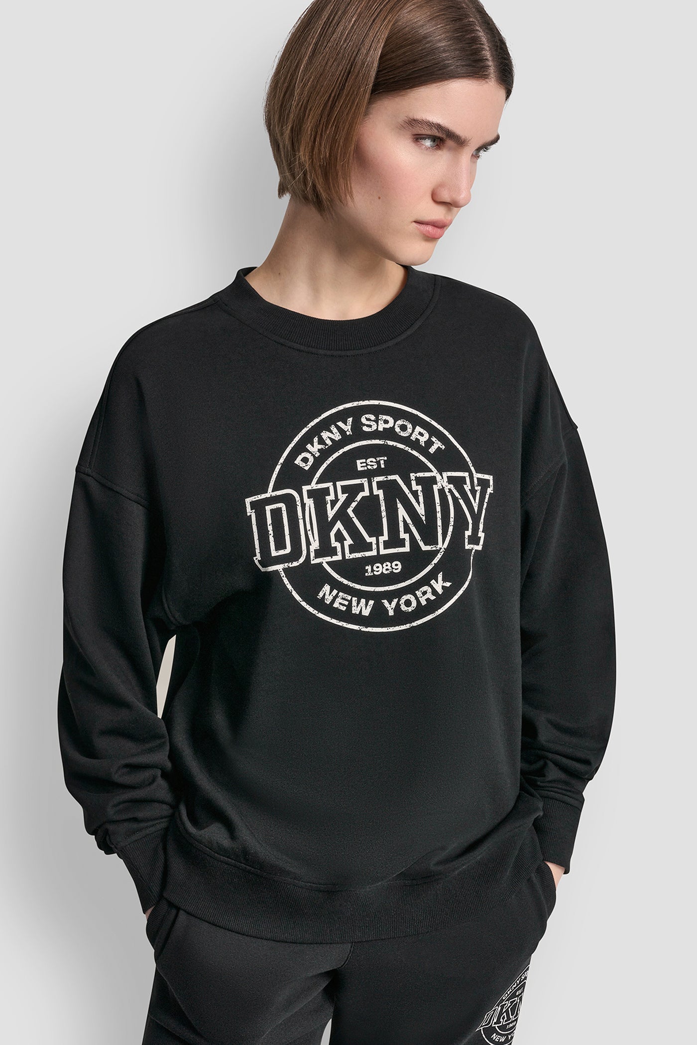 DKNY COLLEGIATE MEDA