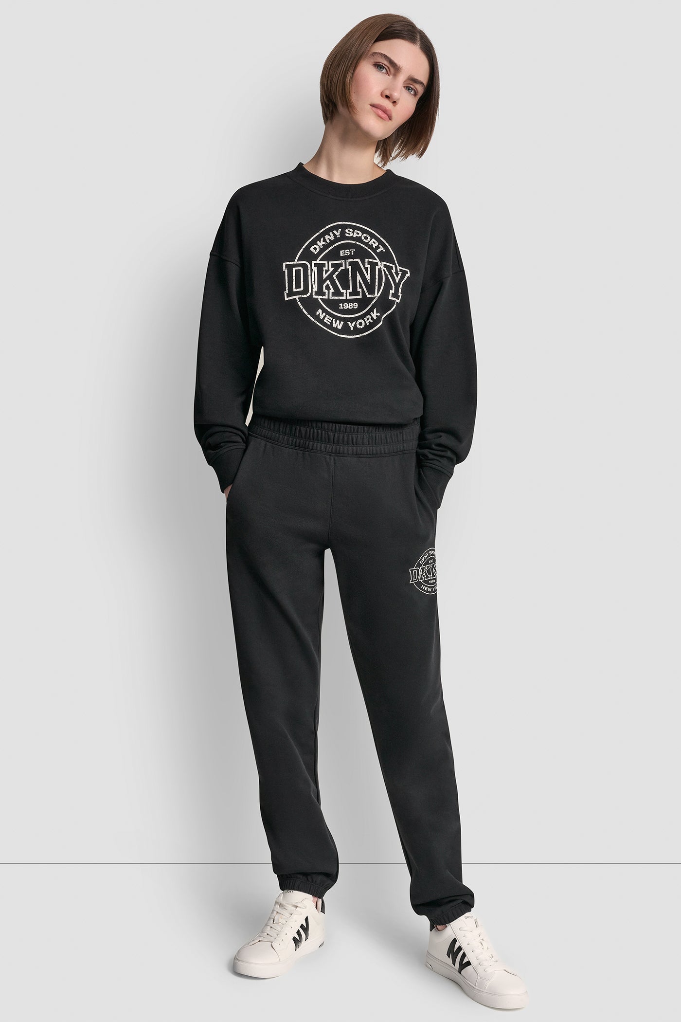DKNY COLLEGIATE MEDA