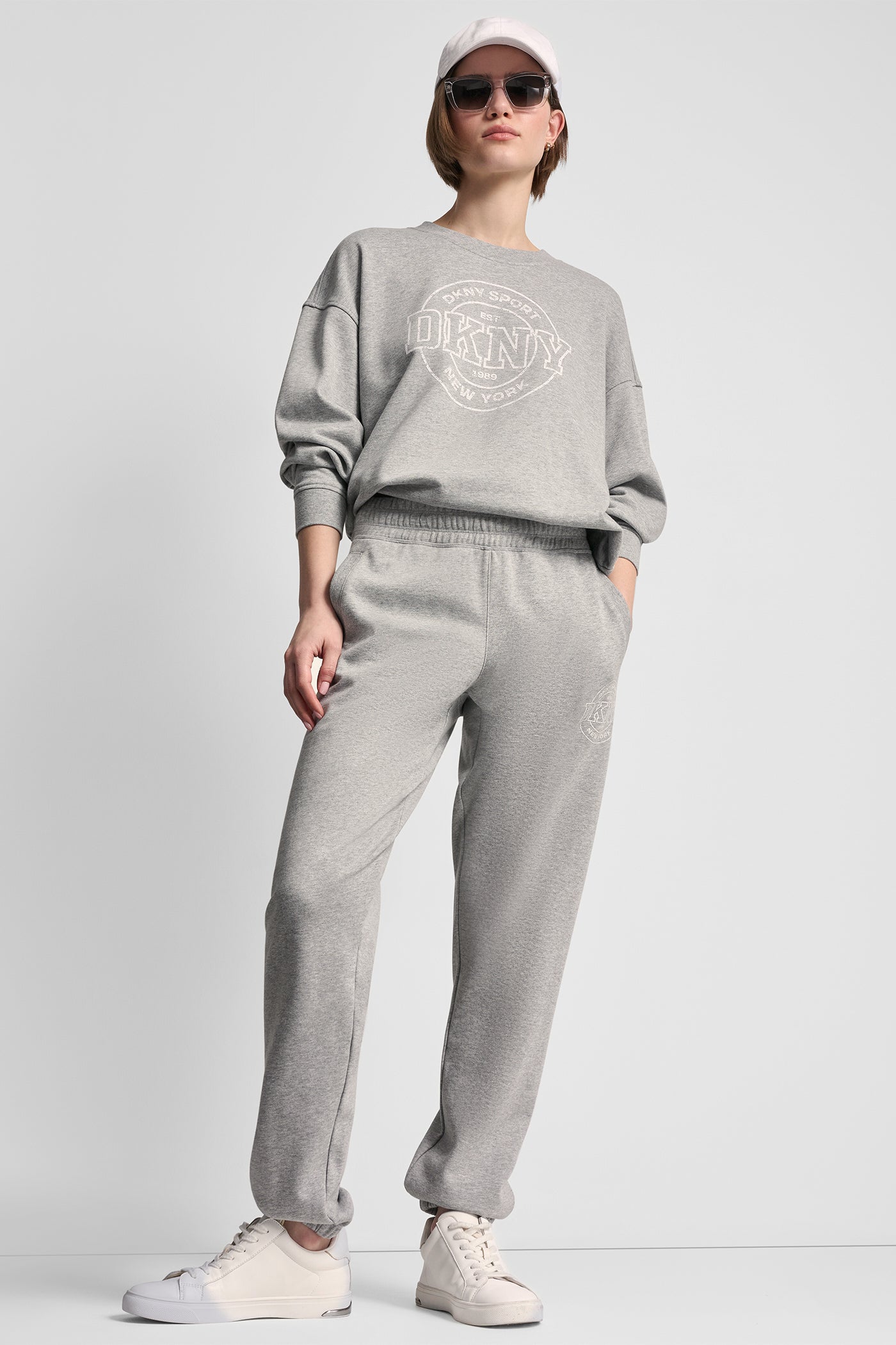 DKNY COLLEGIATE MEDA
