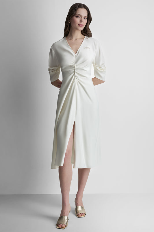 فستان XLV بأكمام مكشكشة بطول 3/4 بفتحة رقبة V