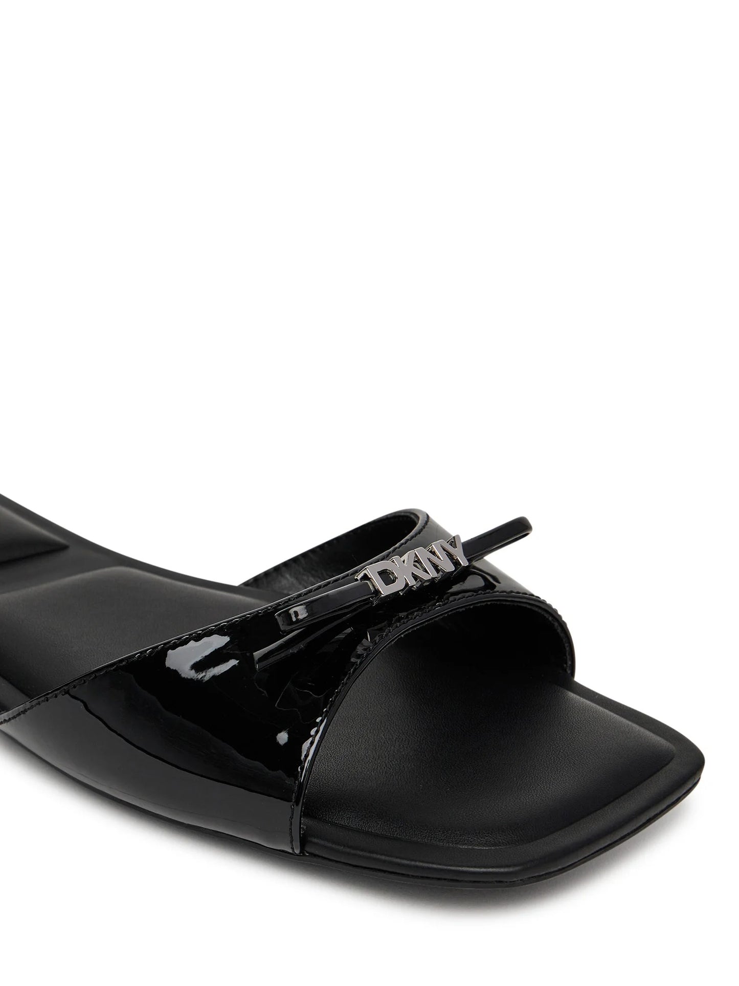 DAZEY FLAT W/ ANKLE STRAP