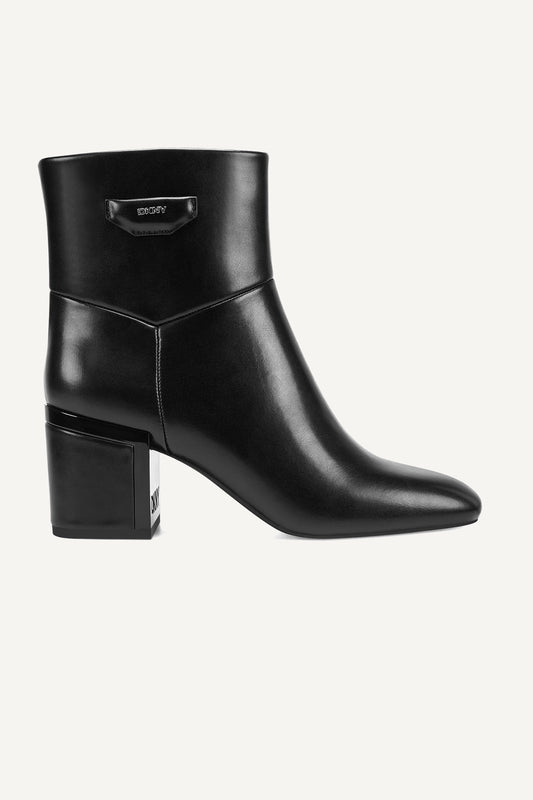 KENDRA WIDE - HEELED BOOTS