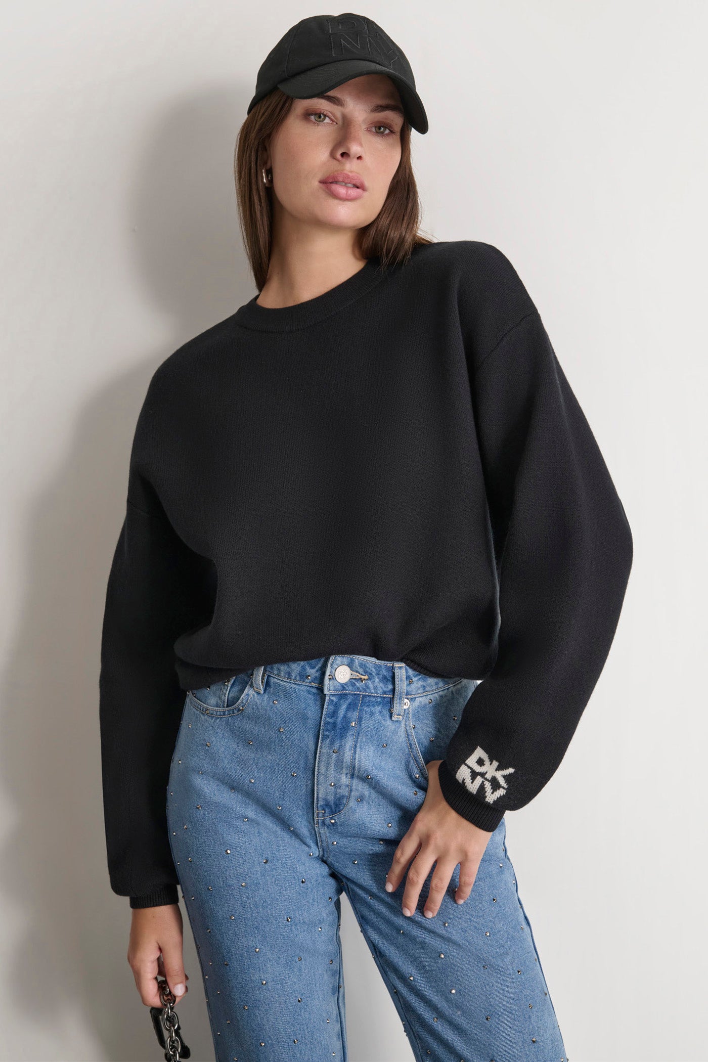 LONG SLEEVE CREW NECK SWEATER