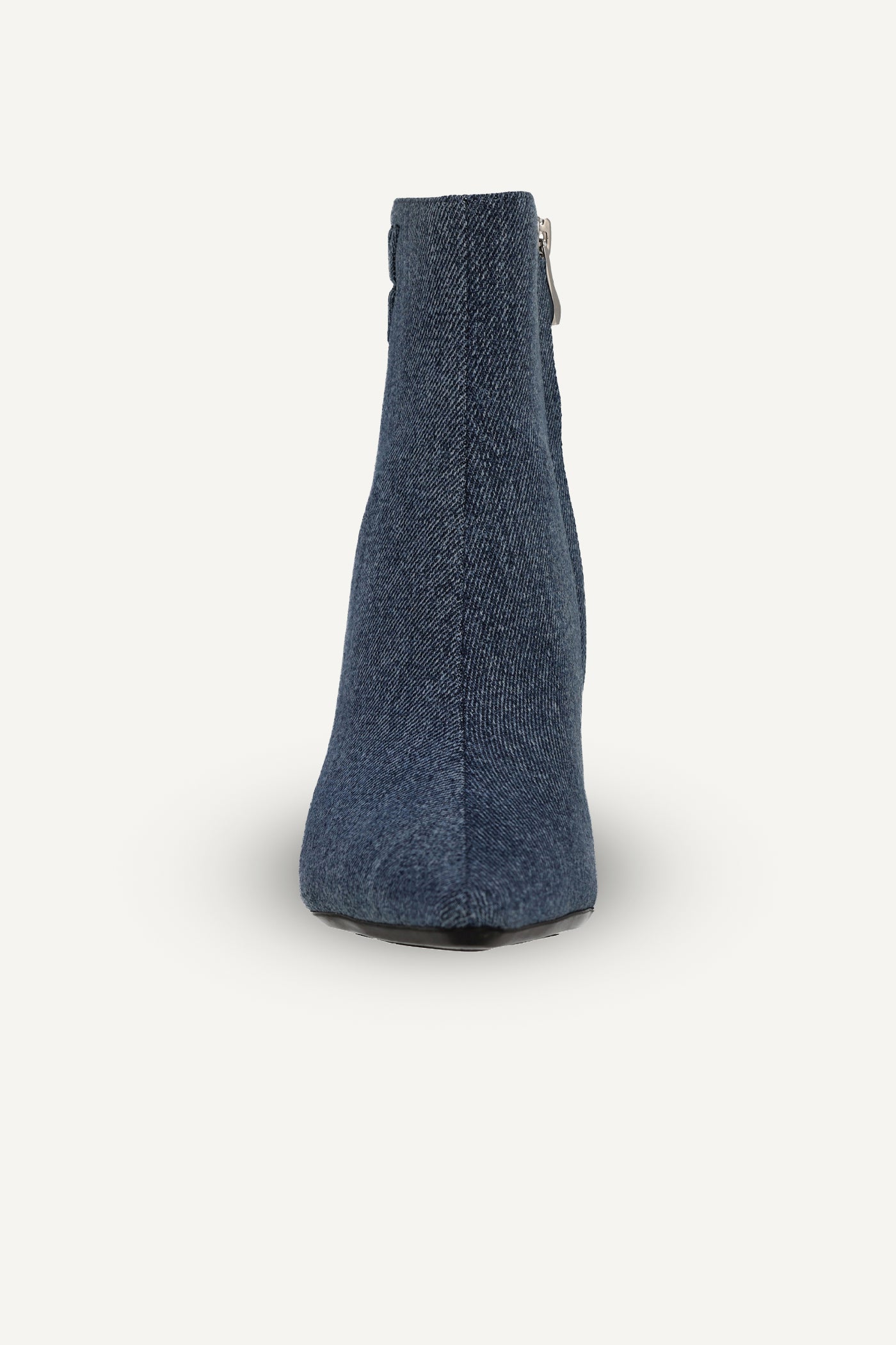 حذاء بوت نيومي بكعب