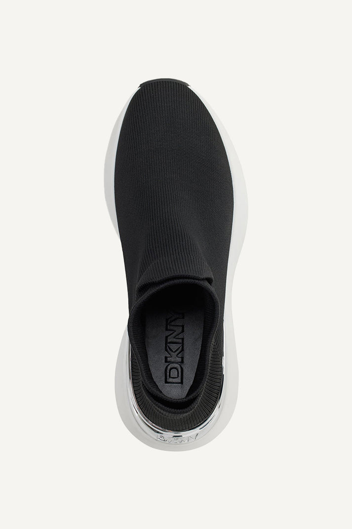 ZHAVIA SLIP ON SNEAKERS