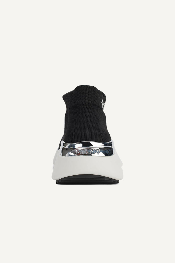 ZHAVIA SLIP ON SNEAKERS
