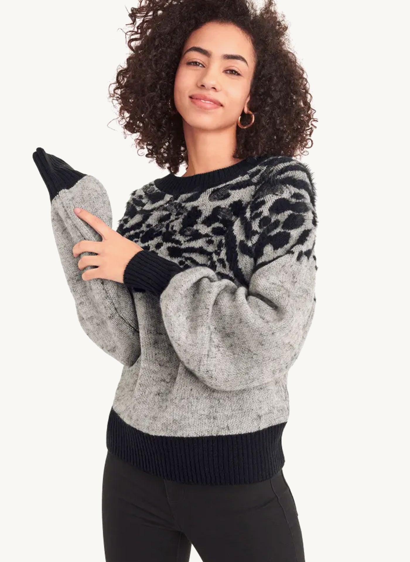 Long Sleeve Crew Neck Sweater With Sequin